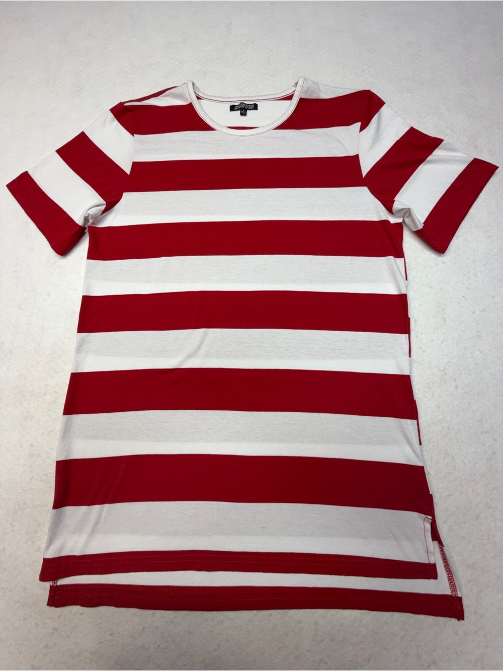 Vintage Men's Elwood Red & White Striped Short Sleeve Tee - Size Large